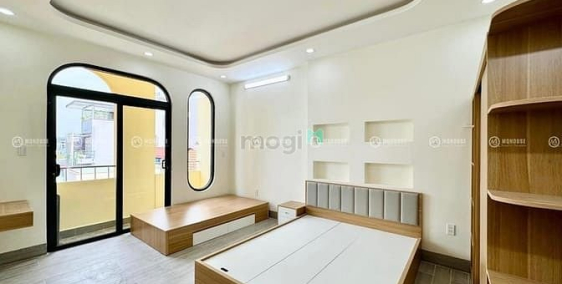 Nhà hàng - Khách sạn: Cho thuê CHDV BAN CÔNG, GIẶT RIÊNG - ngay Lottle Cộng Hoà,