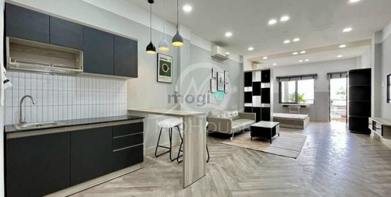 Nhà hàng - Khách sạn: Cho thuê căn hộ siêu rộng - ban công siêu thoáng ngay KCN 