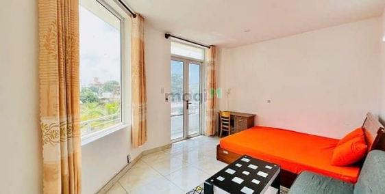 Nhà hàng - Khách sạn: Căn hộ 2pn 40m2, nội thất đầy đủ, bancol thoáng Phan Huy Í