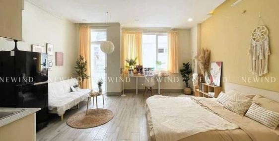 Nhà hàng - Khách sạn: Phòng  Ban công, xa bếp - Bùi Đình Tuý,Bình Thạnh gần Văn 