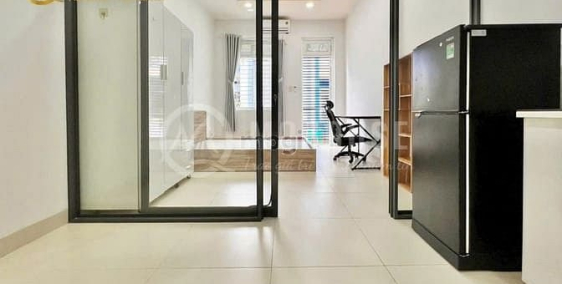 Nhà hàng - Khách sạn: Trống lại Căn Hộ 1 phòng ngủ ban công tại Ngã tư hàng xanh