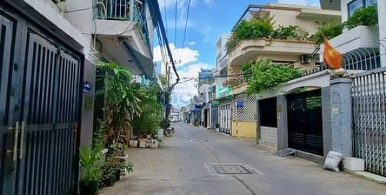 Bán nhà riêng: Bán nhà HXH Thoại Ngọc Hầu, Tân Phú 71m2, 3 tầng, gần Coopmart 7,