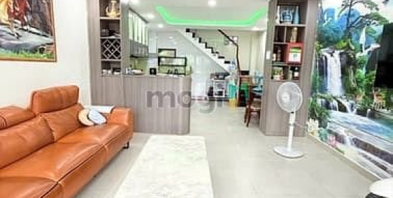 Bán nhà riêng: Hẻm 8m Đồng Nai Quận 10 - DT: 4.3x12 - 2 Tầng - Chỉ 11.79 Tỷ