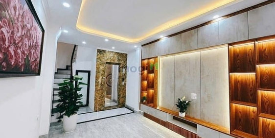 Bán nhà riêng: Định Công- 30m-8.3 tỷ- 6 tầng thang máy- gần ô tô