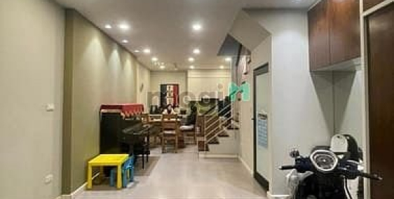 Bán nhà riêng: Bán căn nhà Đại từ, dt50m2x5 tầng - giá 7.85 tỷ,ngõ oto,nhà đẹp,ở