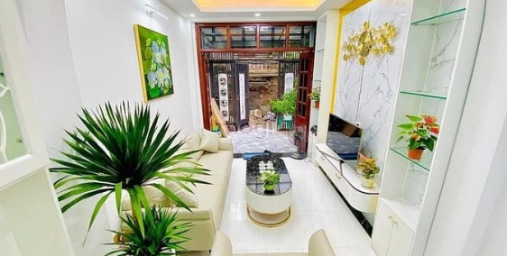 Bán nhà riêng: Bán nhà Bằng Liệt - Linh Đàm, 50m2 x 5tầng,đẹp, gần đường,giá 7.9