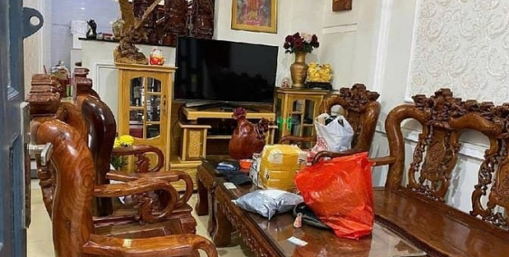 Bán nhà riêng: Nhà đẹp hẻm to KDC sang trọng, 4 tầng gần vạn phúc city, 4x14 chỉ