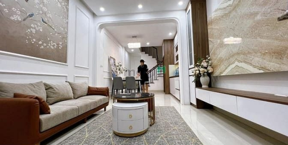 Bán nhà riêng: Bán nhà Kim Giang,DT 45m2 x5T,giá 7.89 tỷ, ngõ 4m,cách 10m ra đườ