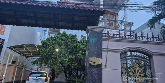 Bán nhà riêng: Nhà đẹp ở ngay, ngang hiếm 10m gần nút giao Gò Dưa, 212m2 chỉ 15,