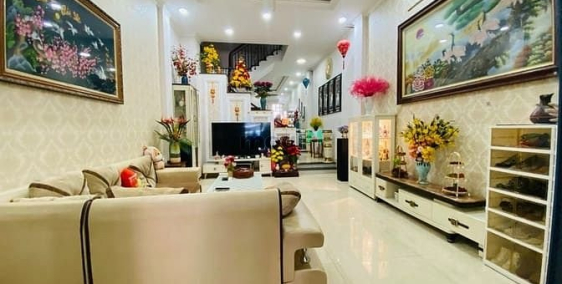 Bán nhà riêng: Hẻm nhựa 6m sát mặt tiền QL13 gần KDC Hồng Long 4 tầng 125m2 chỉ 