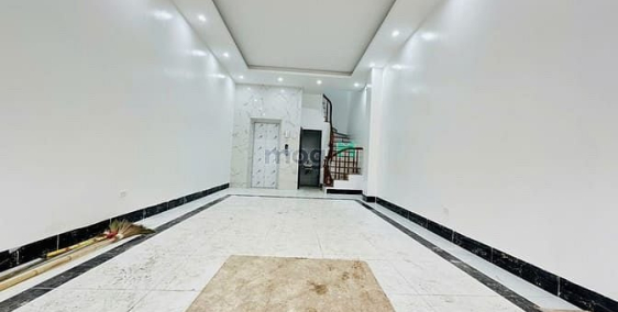 Bán nhà riêng: Bán căn nhà Đại từ,dt50m2x5T-giá 9.35 tỷ,thang máy, ngõ oto,nhà đ