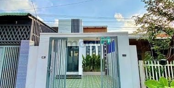 Bán nhà riêng: Nhà cấp 4, SHR, 125m2, Tân Thông Hội Sát QL22 – Giá 800 Triệu - S