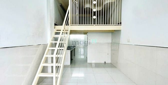 Phòng trọ: Phòng Trọ Gác Cao Sẵn Máy Lạnh Mới Xây ngay Lê Văn Quới, Ngã Tư Bốn X