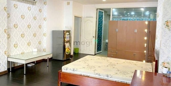 Phòng trọ: Phòng Máy Lạnh ~30Mv, Toilet riêng, bancol, thuận tiện Livestream