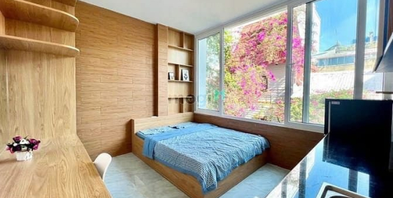 Phòng trọ: Studio view kính- Ung Văn Khiêm