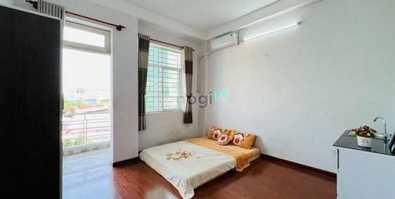 Phòng trọ:  Cho Thuê Phòng BAN CÔNG - FULL NỘI THẤT Ngay Cây Xăng VĂN CAO