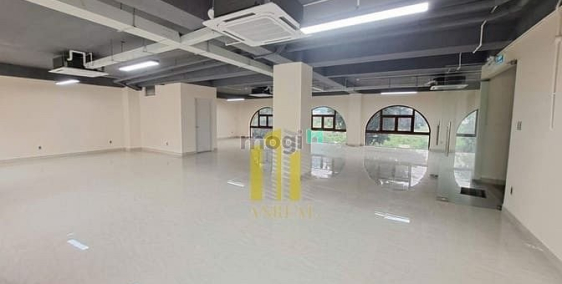 Văn phòng: Tòa Văn Phòng 1500m2 Khu Hành Chính Quận 2 - Hiện Đại, Đủ Tiêu Chuẩn
