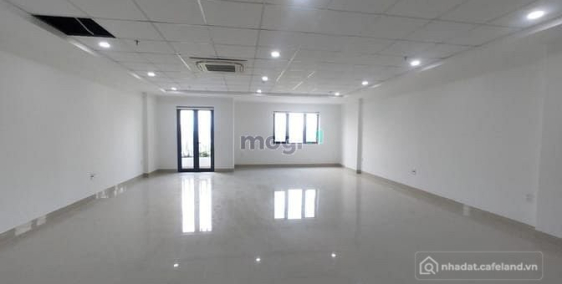 Văn phòng: [Ưu đãi đặc biệt] Thuê văn phòng 50–80m², ngay trung tâm thành phố