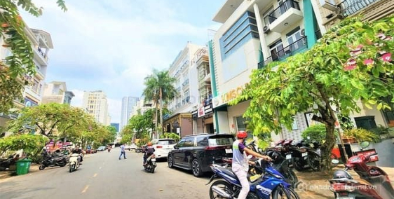 Văn phòng: Cho thuê GIÁ RẺ nguyên căn nhà phố 4 tầng Hưng Gia Đ.Phan Khiêm Ích