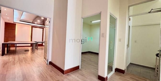 Văn phòng: Siêu rẻ mặt bằng Cho thuê Tầng 1 ngay mặt tiền Nguyễn Văn Linh, Quận 