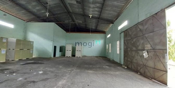 Nhà Kho - Xưởng: Cho thuê kho, xưởng từ 300m2 đến 670m2 đường Hoàng Văn Thái, gi