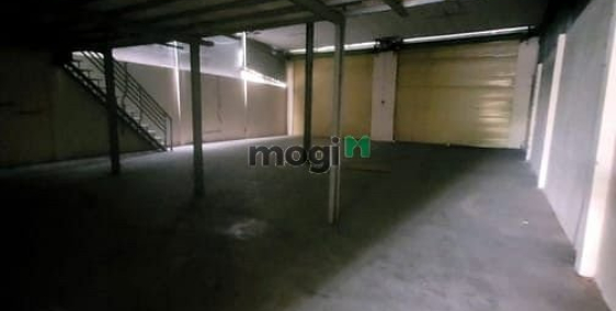Nhà Kho - Xưởng: Cho Thuê Xưởng Thạnh xuân quận 12 DT : 500m gác 100m Giá : 35tr