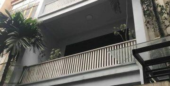 Cho thuê nhà ở Lê Trọng Tấn, Thanh Xuân, dt 68m2, 3,5 tầng