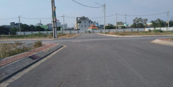 Chính Chủ Cần Bán Đất DT 5*20 MT QL1A Vòng Xoay An Lạc.