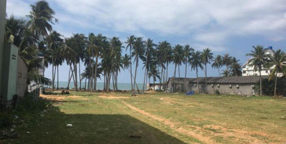 Bán đất thổ cư mặt đường Nguyễn Du gần biển Cam Bình