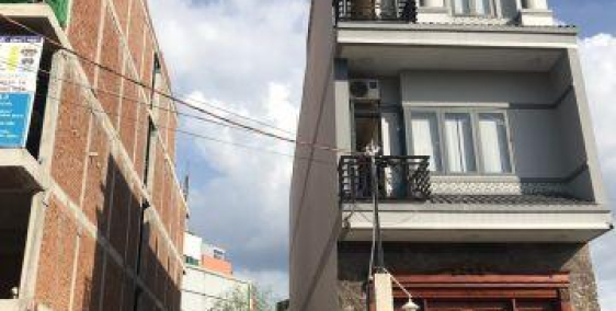 Đất trống (6x30) , hẻm 17, Dương Văn Cam, sát chợ Thủ Đức ( 50tr/m2 )