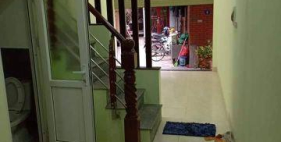 Bán nhà Đường La Thành, ngõ ba gác tránh xe máy, 32mx4T, giá chỉ 2.6 tỷ