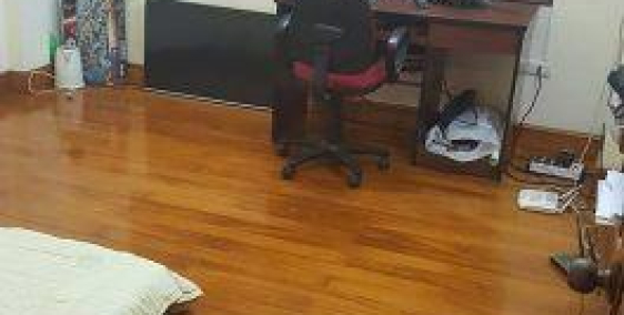 Nhà Vũ Ngọc Phan DT50m2 5tầng MT5.7m Lh 0945940519