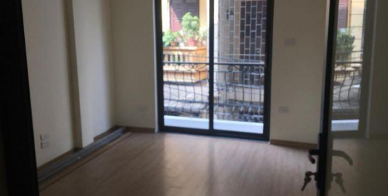 Bán nhà Đống Đa - Mặt hồ phố Phương Mai 11 tỷ, 40mx3T, KD tốt