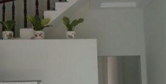 Nhà lầu trong kdc đường Đinh Đức Thiện, giá 1 tỷ 5, shr