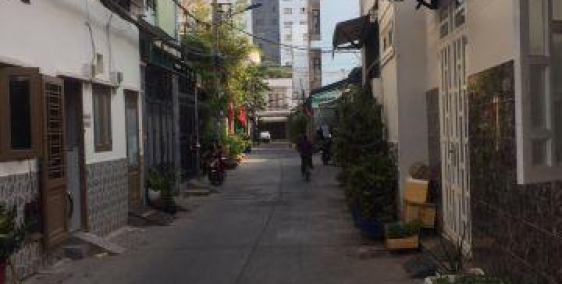 Bán nhà nát 73/7/4 Đô Đốc Long, Quận Tân Phú, dt 4x16m, giá 5.2 tỷ TL