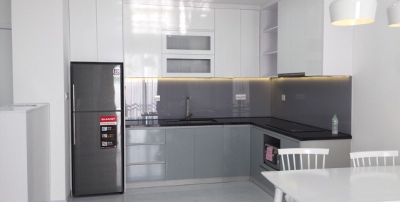 Kẹt tiền bán gấp căn hộ Sunrise City View, 3pn, giá rẻ, LH: 0932.886.294