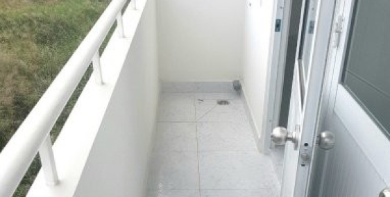 Cần bán căn hộ Lê Thành Tân Tạo lầu cao, giá 440tr.