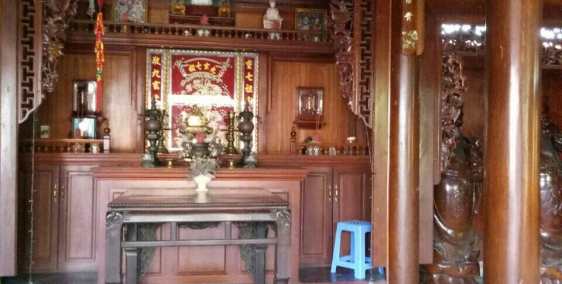 cần bán gấp lại căn Biệt Thự nội thất bằng gỗ Đỏ, Cẩm Lai  , ở khu dân cư Bình H