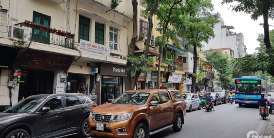 Cần chuyển nhượng khách sạn phố Hàng Trống, Hoàn Kiếm, giá tốt