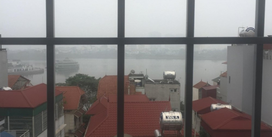 Bán nhà mặt phố Cửa Bắc view hồ Tây giá 13 tỷ nở hậu.