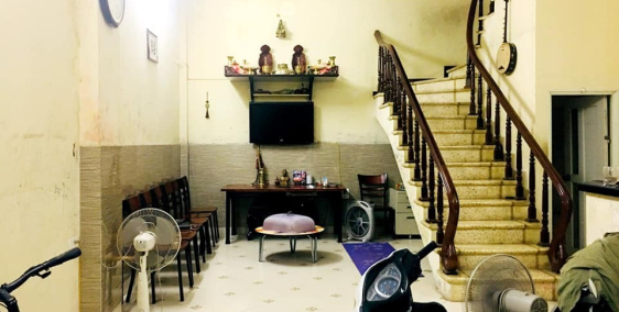 Cần tiền bán  rất gấp nhà Đào Tấn Ba Đình 42m 5 tầng mặt tiền 5m giá 3.55 tỷ, bá