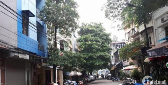 Bán nhà mặt ngõ Đại La, diện tích 30m2, mặt tiền 4m, nhà cũ tính đất, ngõ 3,5m