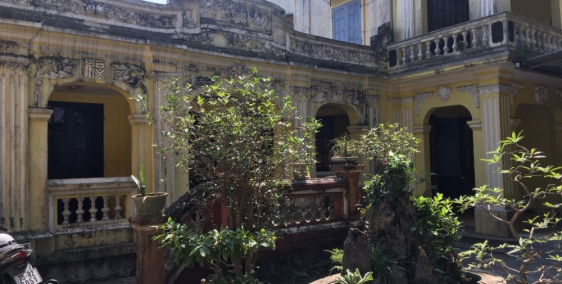 bán nhà mặt tiền đường Nguyễn Trãi giá cực hot