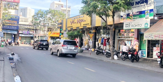 Bán nhà 2 lầu mặt tiền đường Lâm Văn Bền P. Tân Quy Quận 7