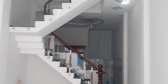 kẹt tiền Bán căn nhà 1 trệt 2 lầu mặt tiền bình thành