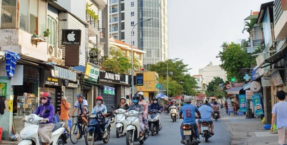 Bán nhà mặt phố kinh doanh, ngang 4m, giá 5,4 tỷ, Nguyễn Văn Đậu, Phú Nhuận.