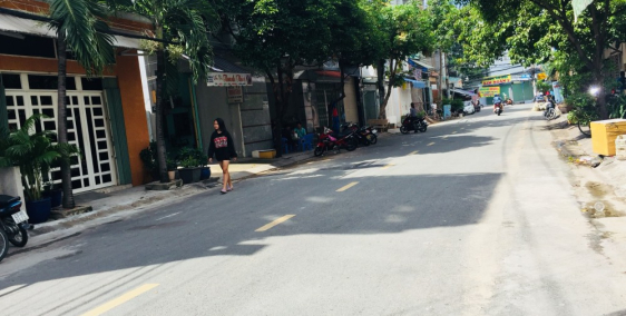 Nhà Mặt tiền KD đường Nguyễn Văn Tố, DT 4.95m x 32.5m, nhà cấp 4. Giá 14 tỷ.