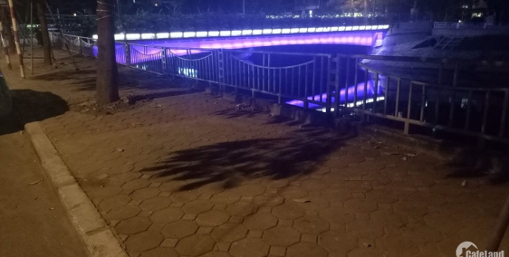 Bán gấp nhà mặt phố Kim Giang, Thanh Xuân DT 88m2, lô góc, 11 tỷ. 0818.266.840.