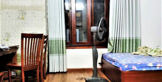 Nhà 36m2 x 4 tầng. Ô tô cách 10m. Dễ tìm tiện kinh doanh online. LH 0961518382