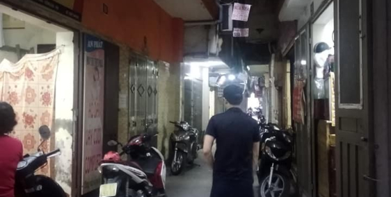 Bán nhà mặt ngõ Cẩm Văn. Mặt tiền rộng, kinh doanh đa dạng.